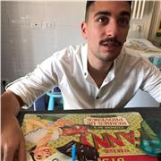 Laurato in scienze della comunicazione e in possesso di Master in marketing e comunicazione offre lezioni di marketing online